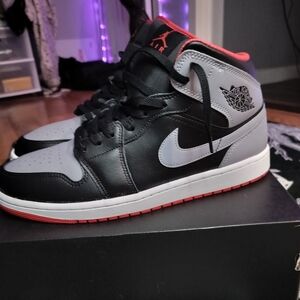 Nike air Jordan 1 mid red/black/gray size 11.5 mens